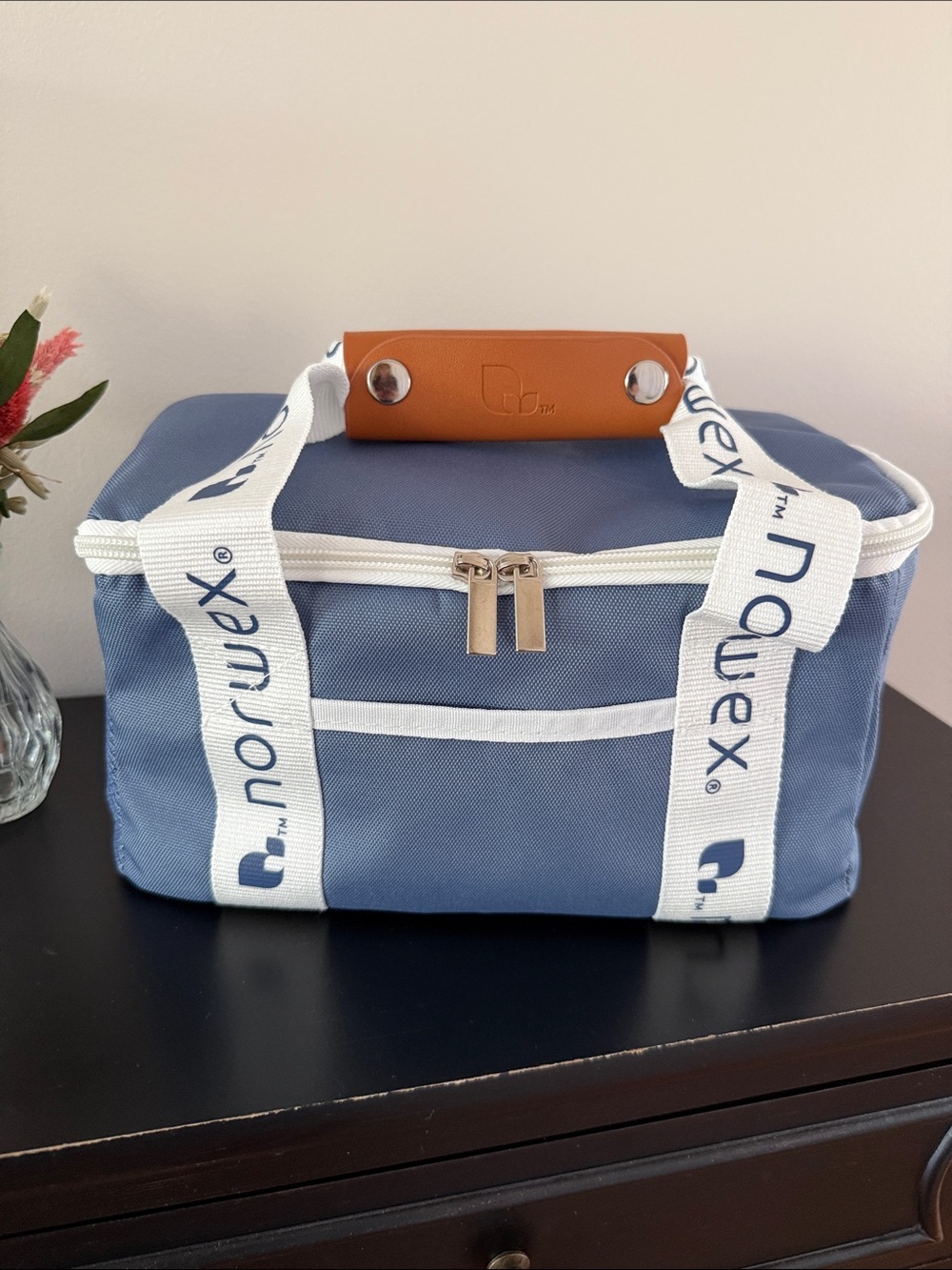 LE Norwex Slate Blue Insulated Tote with White Logo Straps and Tan Handle